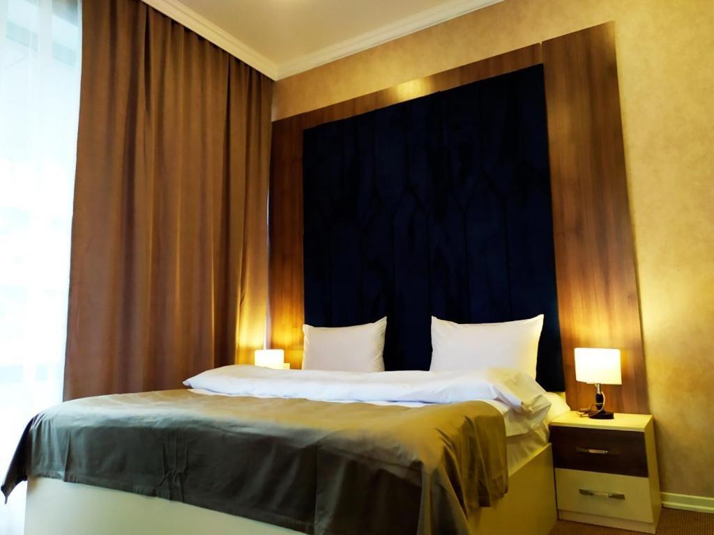 The Clocktower Hotel Баку Екстериор снимка